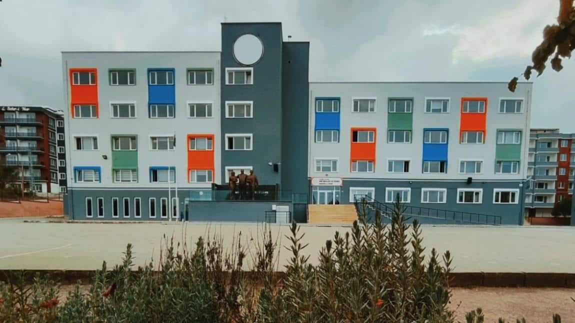 OMÜ Mesleki ve Teknik Anadolu Lisesi Fotoğrafı